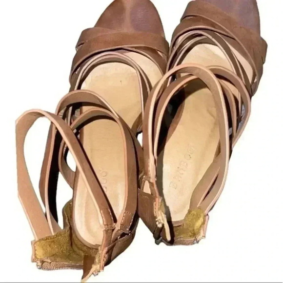 Bamboo Strappy Sandals - Picture 4 of 4